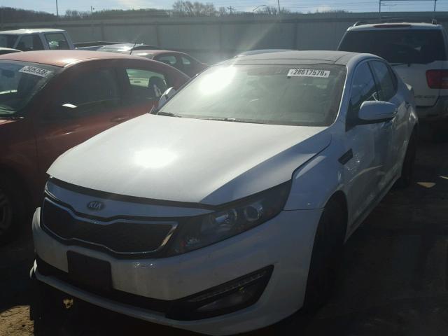 5XXGR4A66DG206765 - 2013 KIA OPTIMA SX WHITE photo 2