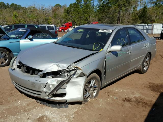 4T1BE32K24U845646 - 2004 TOYOTA CAMRY LE SILVER photo 2