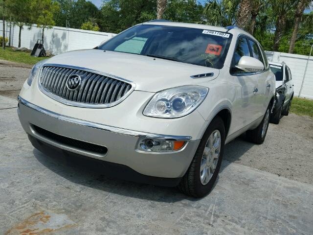 5GAKRBED5BJ377945 - 2011 BUICK ENCLAVE CX CREAM photo 2