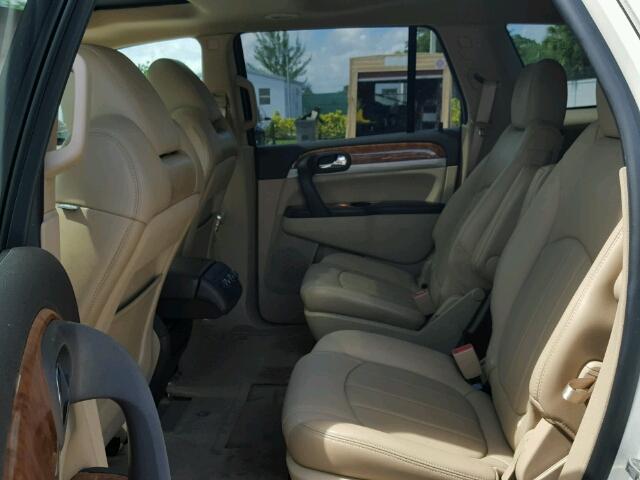 5GAKRBED5BJ377945 - 2011 BUICK ENCLAVE CX CREAM photo 6