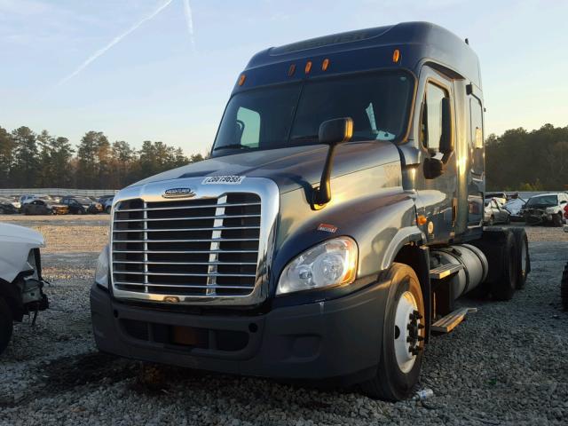 1FUJGLDR8CLAY4853 - 2012 FREIGHTLINER CASCADIA 1 BLUE photo 2