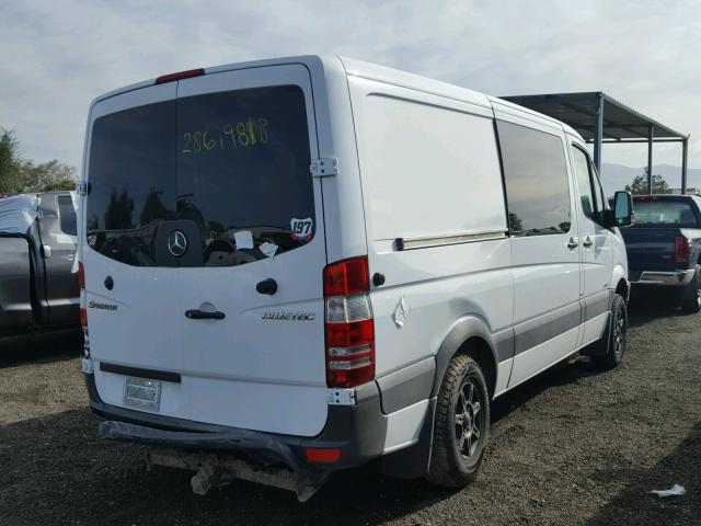 WD4PE7CC2D5746639 - 2013 MERCEDES-BENZ SPRINTER 2 WHITE photo 4