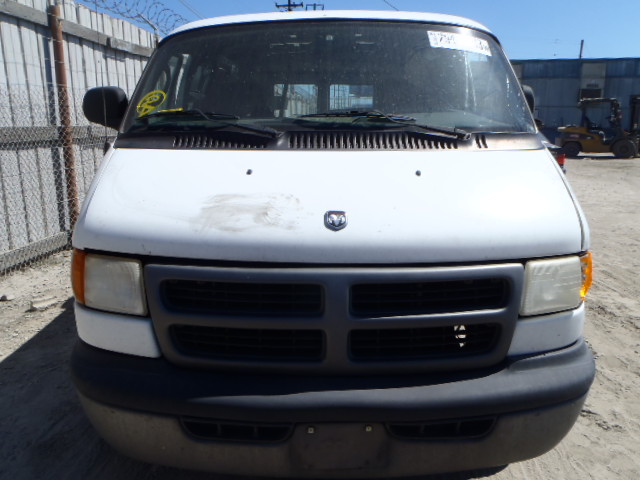 2B7HB11Y52K107084 - 2002 DODGE RAM VAN B1 WHITE photo 10