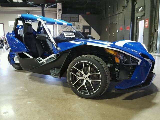 57XAAPFAXG7117345 - 2016 POLARIS SLINGSHOT BLUE photo 2