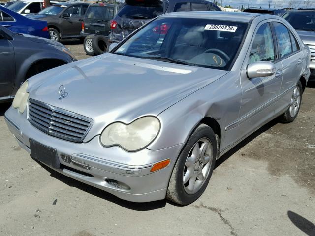 WDBRF61J23F352335 - 2003 MERCEDES-BENZ C 240 SILVER photo 2