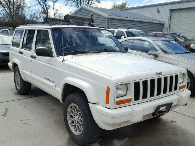 1J4FJ78S2WL220134 - 1998 JEEP CHEROKEE L WHITE photo 1