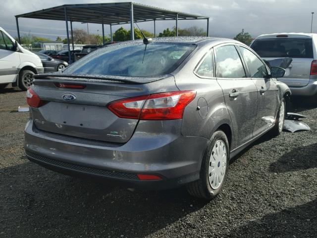 1FADP3F25EL363414 - 2014 FORD FOCUS SE GRAY photo 4