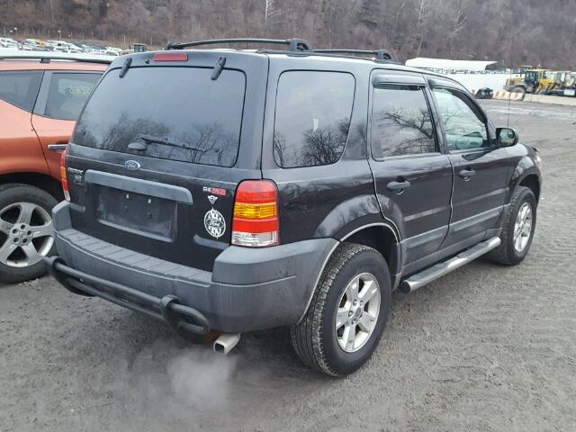 1FMCU93125KD84977 - 2005 FORD ESCAPE XLT BLACK photo 4