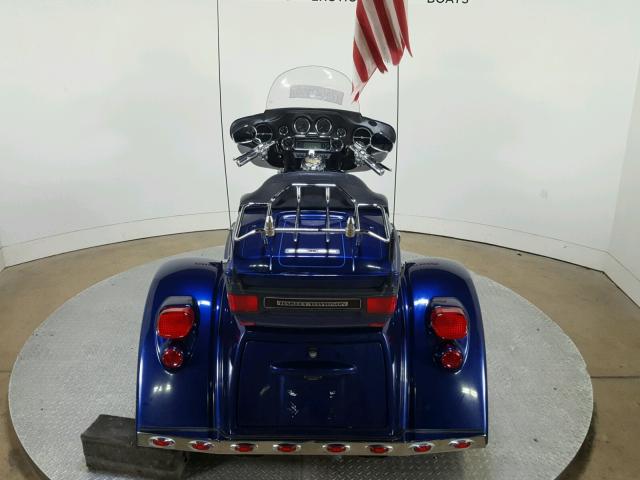 1HD1FCW136Y621942 - 2006 HARLEY-DAVIDSON FLHTCUI Көк фото 9