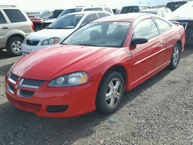 4B3AG42GX4E121564 - 2004 DODGE STRATUS SX RED photo 2