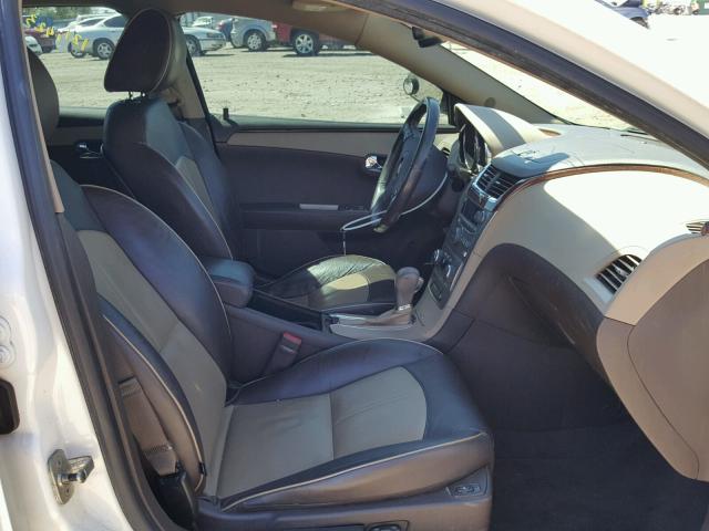 1G1ZE5E74BF176067 - 2011 CHEVROLET MALIBU LTZ 白色 照片 5