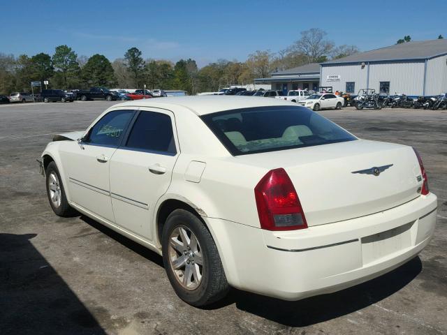 2C3KA53G76H527733 - 2006 CHRYSLER 300 TOURIN CREAM photo 3