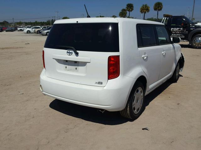 JTLZE4FE6A1102986 - 2010 TOYOTA SCION XB WHITE photo 4