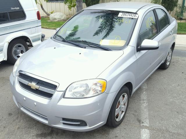 KL1TD5DE0AB114596 - 2010 CHEVROLET AVEO LS SILVER photo 2