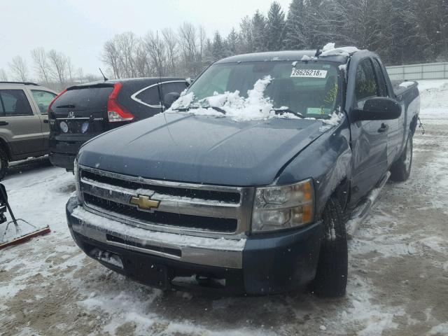 1GCEC29J89Z114390 - 2009 CHEVROLET SILVERADO BLUE photo 2