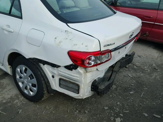 2T1BU4EE0BC690673 - 2011 TOYOTA COROLLA BA WHITE photo 9