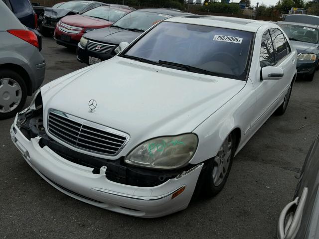 WDBNG70JX1A134799 - 2001 MERCEDES-BENZ S 430 WHITE photo 2