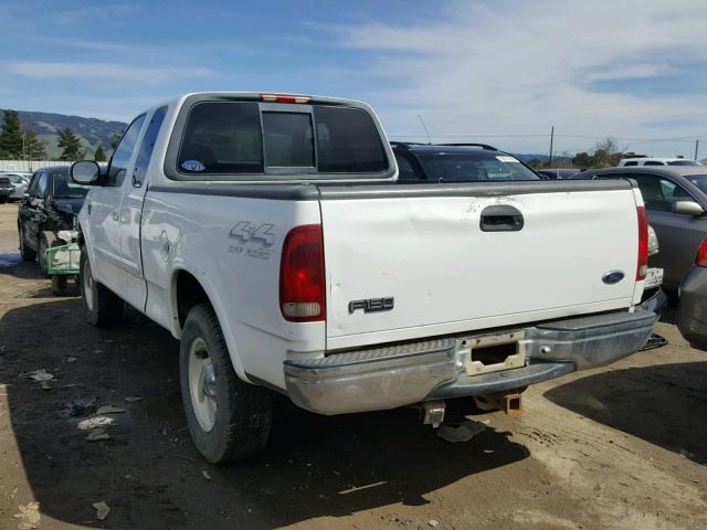 1FTRX18LXYKA23003 - 2000 FORD F150 WHITE photo 3