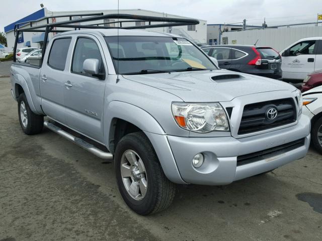 5TEKU72N77Z421240 - 2007 TOYOTA TACOMA DOU SILVER photo 1