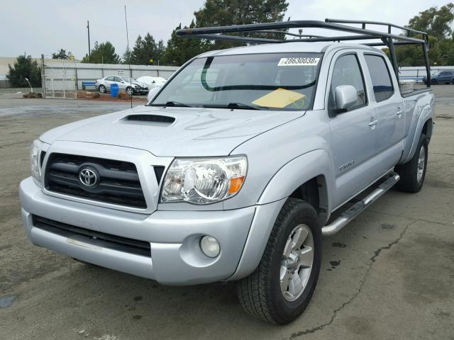 5TEKU72N77Z421240 - 2007 TOYOTA TACOMA DOU SILVER photo 2