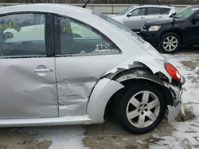 3VWRW31C57M505858 - 2007 VOLKSWAGEN NEW BEETLE 银色 照片 9