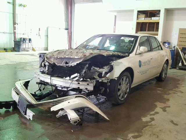 1G6KD57Y58U153762 - 2008 CADILLAC DTS WHITE photo 2