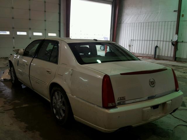 1G6KD57Y58U153762 - 2008 CADILLAC DTS WHITE photo 3