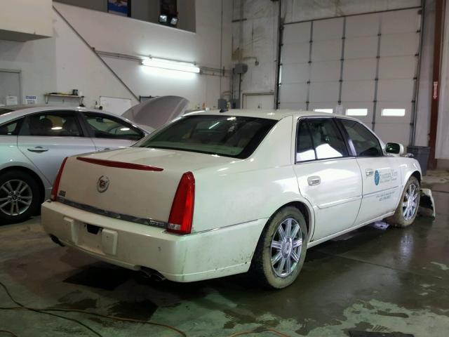 1G6KD57Y58U153762 - 2008 CADILLAC DTS WHITE photo 4