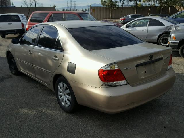 4T1BE32KX5U051933 - 2005 TOYOTA CAMRY LE GOLD photo 3