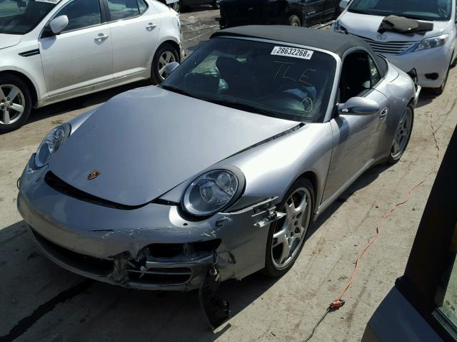 WP0CB29967S776877 - 2007 PORSCHE 911 CARRER SILVER photo 2