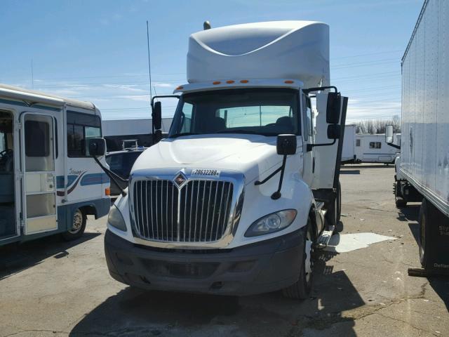 1HSDJSJR8CH091653 - 2012 INTERNATIONAL PROSTAR WHITE photo 2