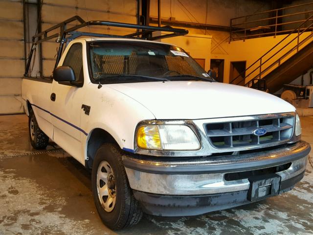 1FTPF2760WKA51899 - 1998 FORD F250 WHITE photo 1