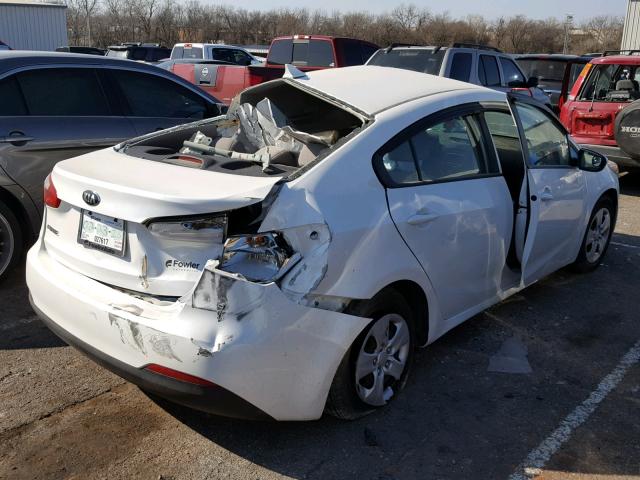 KNAFX4A67F5382424 - 2015 KIA FORTE LX WHITE photo 4