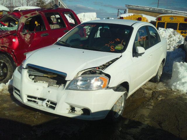 KL1TD5DE4BB242633 - 2011 CHEVROLET AVEO LS WHITE photo 2