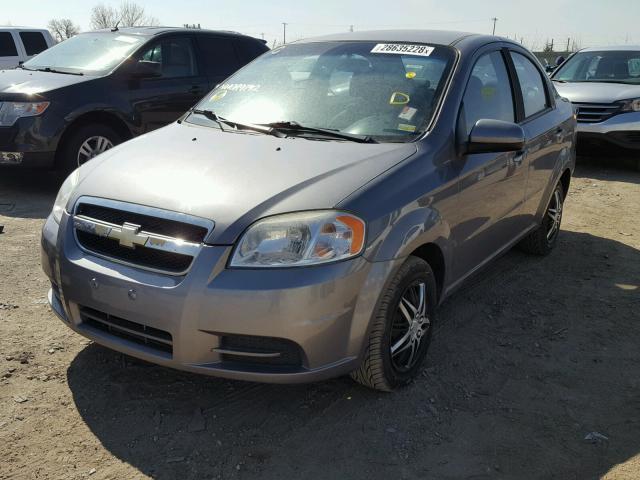 KL1TD5DE3AB089192 - 2010 CHEVROLET AVEO LS GRAY photo 2