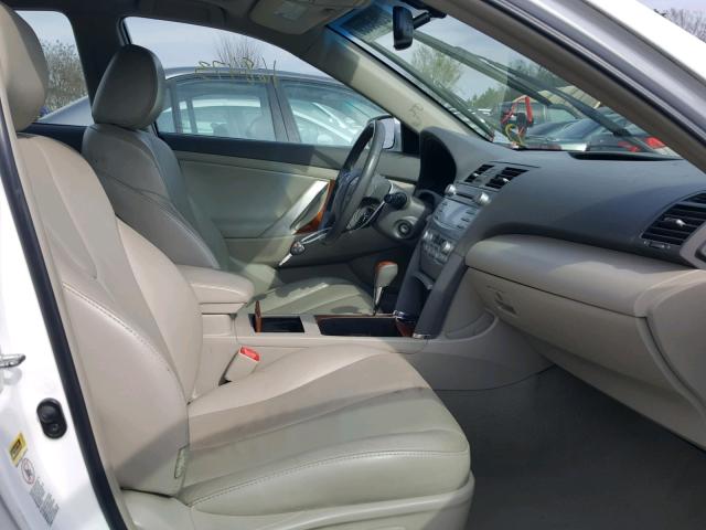 4T1BE46K59U897375 - 2009 TOYOTA CAMRY BASE WHITE photo 5
