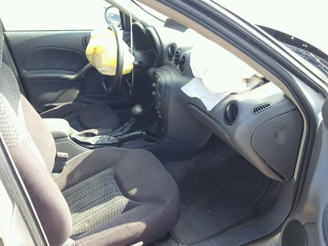 1G2NF52E64C168194 - 2004 PONTIAC GRAND AM S 银色 照片 5