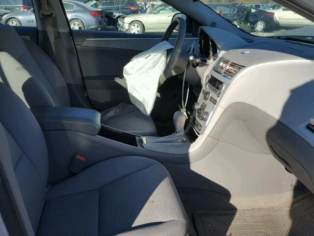 1G1ZB5EB6A4151162 - 2010 CHEVROLET MALIBU LS ვერცხლისფერი ფოტო 5