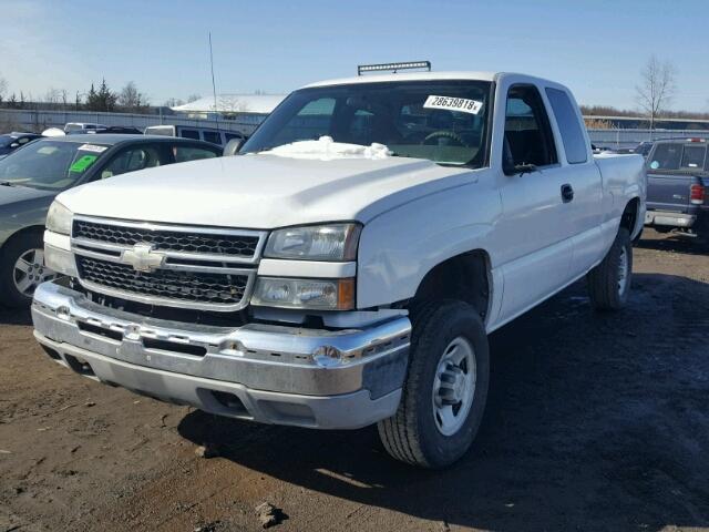 1GCHK29U57E105080 - 2007 CHEVROLET SILVERADO WHITE photo 2