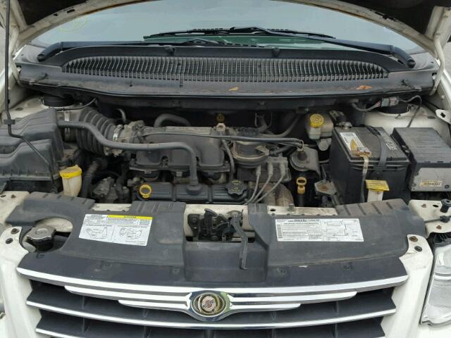 2C4GP54L15R145170 - 2005 CHRYSLER TOWN & COU WHITE photo 7