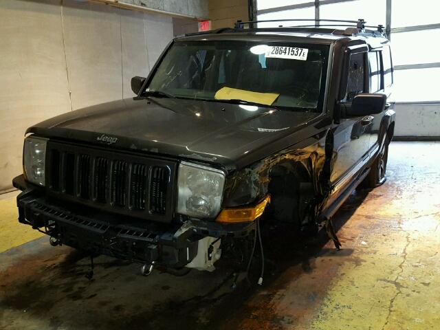 1J8HG48K06C263830 - 2006 JEEP COMMANDER GRAY photo 2