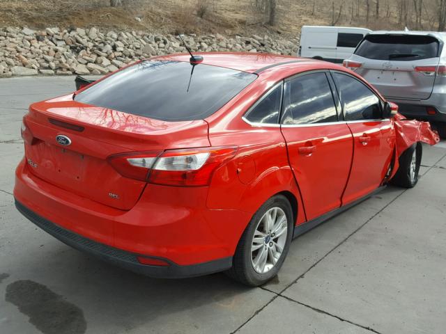 1FAHP3H26CL374322 - 2012 FORD FOCUS SEL RED photo 4