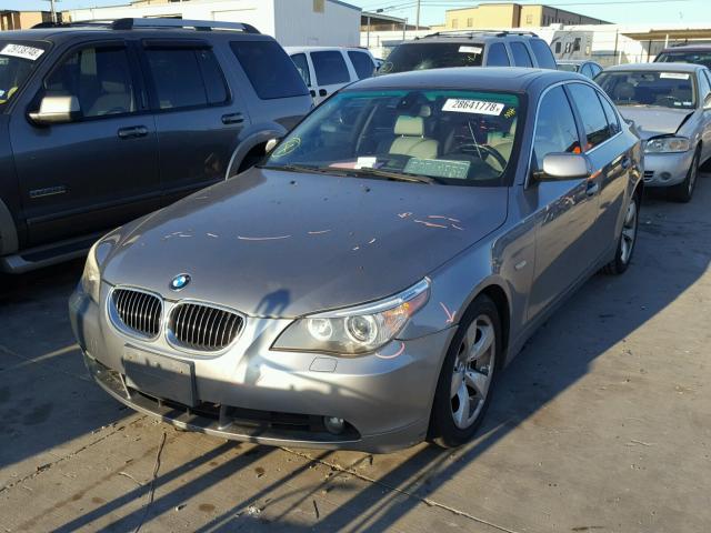 WBANE53507CW66048 - 2007 BMW 525 I GRAY photo 2