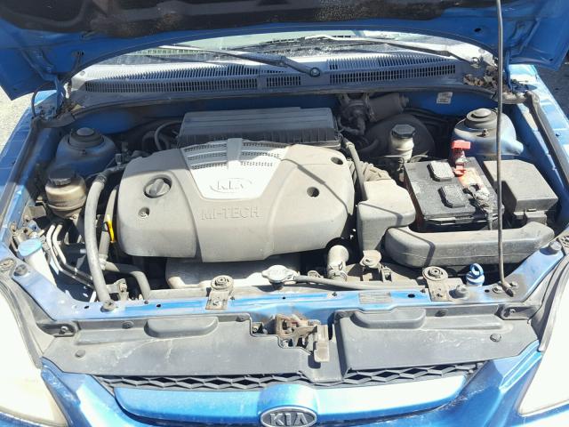 KNADC125646325887 - 2004 KIA RIO BLUE photo 7