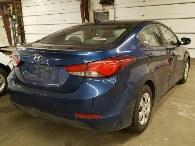 5NPDH4AE0GH699056 - 2016 HYUNDAI ELANTRA SE BLUE photo 4