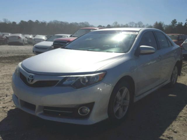 4T1BF1FK5CU598102 - 2012 TOYOTA CAMRY BASE SILVER photo 2