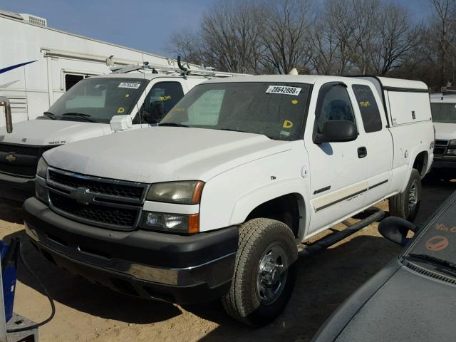 1GCHK29G97E174459 - 2007 CHEVROLET SILVERADO WHITE photo 2