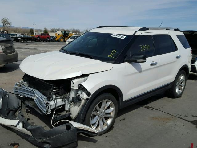 1FM5K7D88EGB09146 - 2014 FORD EXPLORER X WHITE photo 2