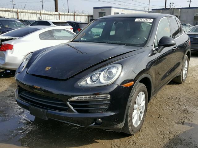 WP1AA2A22BLA01955 - 2011 PORSCHE CAYENNE BLACK photo 2