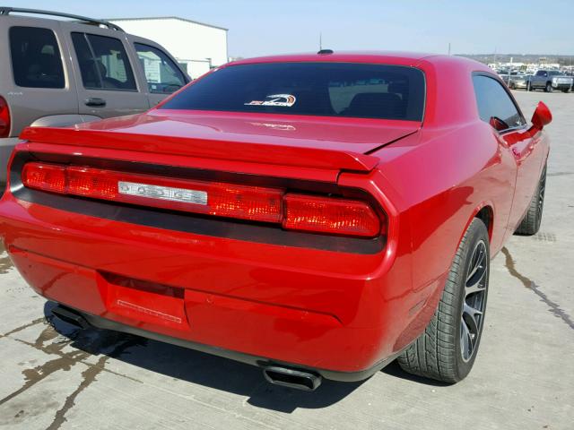 2C3CDYBT0DH665980 - 2013 DODGE CHALLENGER RED photo 4